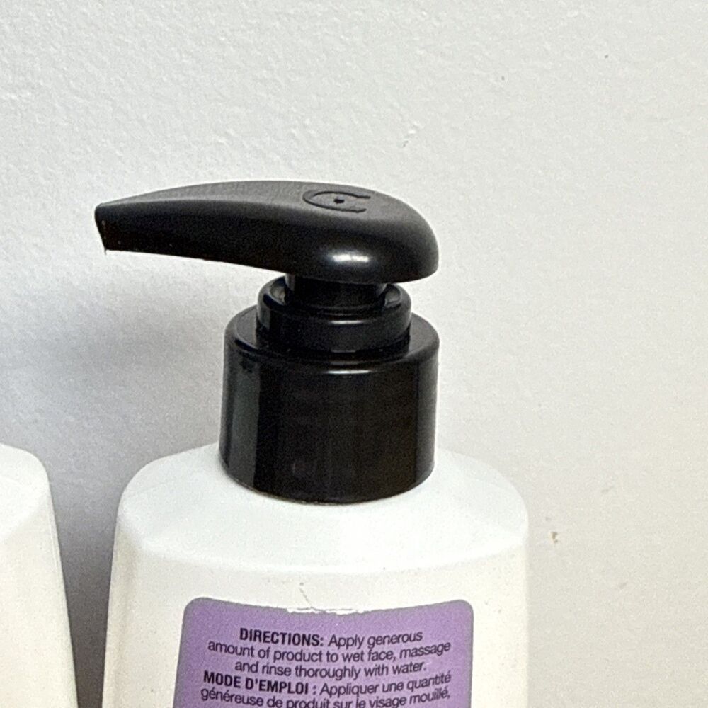 Olay Face Wash Age Defying Classic Facial Cleanser 6.8 Fl Oz Pack Of 2 - Picture 5 of 8